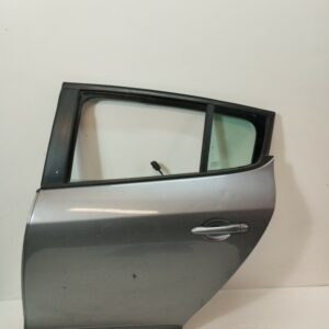 PUERTA TRASERA IZQUIERDA RENAULT MEGANE III BERLINA 5 P Dynamique DIESEL Motor 1,5 Ltr.  106 CV  [2008 - 2016] 5 Puertas