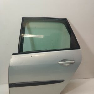 PUERTA TRASERA IZQUIERDA RENAULT SCENIC II Confort Dynamique DIESEL Motor 1,5 Ltr.  101 CV  [2003 - 2009] 5 Puertas