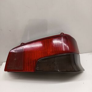 FAROL TRASERO DERECHO EXTERIOR PEUGEOT 106 (S1) 1,1 NAFTA Motor 1,1 Ltr.  60 CV  [1991 - 1996] 3 Puertas