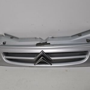REJILLA DELANTERA CITROEN BERLINGO 1.9 D Multispace DIESEL Motor 1,9 Ltr.  69 CV  [1996 - 2002] 5 Puertas