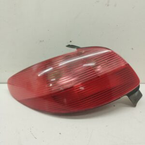 FAROL TRASERO DERECHO EXTERIOR PEUGEOT 206 BERLINA XR DIESEL Motor 1,9 Ltr.  69 CV  [1998 - 2010] 3 Puertas
