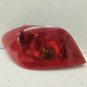 FAROL TRASERO IZQUIERDO EXTERIOR PEUGEOT 307 (S1) XS NAFTA 95 Motor 1,6 Ltr.  109 CV  [2001 - 2005] 5 Puertas