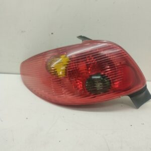 FAROL TRASERO IZQUIERDO EXTERIOR PEUGEOT 206 BERLINA X-Line DIESEL Motor 1,4 Ltr.  68 CV  [1998 - 2010] 5 Puertas