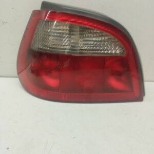 FAROL TRASERO IZQUIERDO EXTERIOR RENAULT MEGANE I FASE 2 BERLINA (BA0) 1.9 D Authentique DIESEL Motor 1,9 Ltr.  64 CV  [1999 - 2002] 5 Puertas