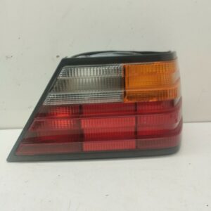 FAROL TRASERO DERECHO EXTERIOR MERCEDES CLASE E (W124) BERLINA D 300 (124.130) DIESEL Motor 3,0 Ltr.  113 CV  [1984 - 1997] 4 Puertas