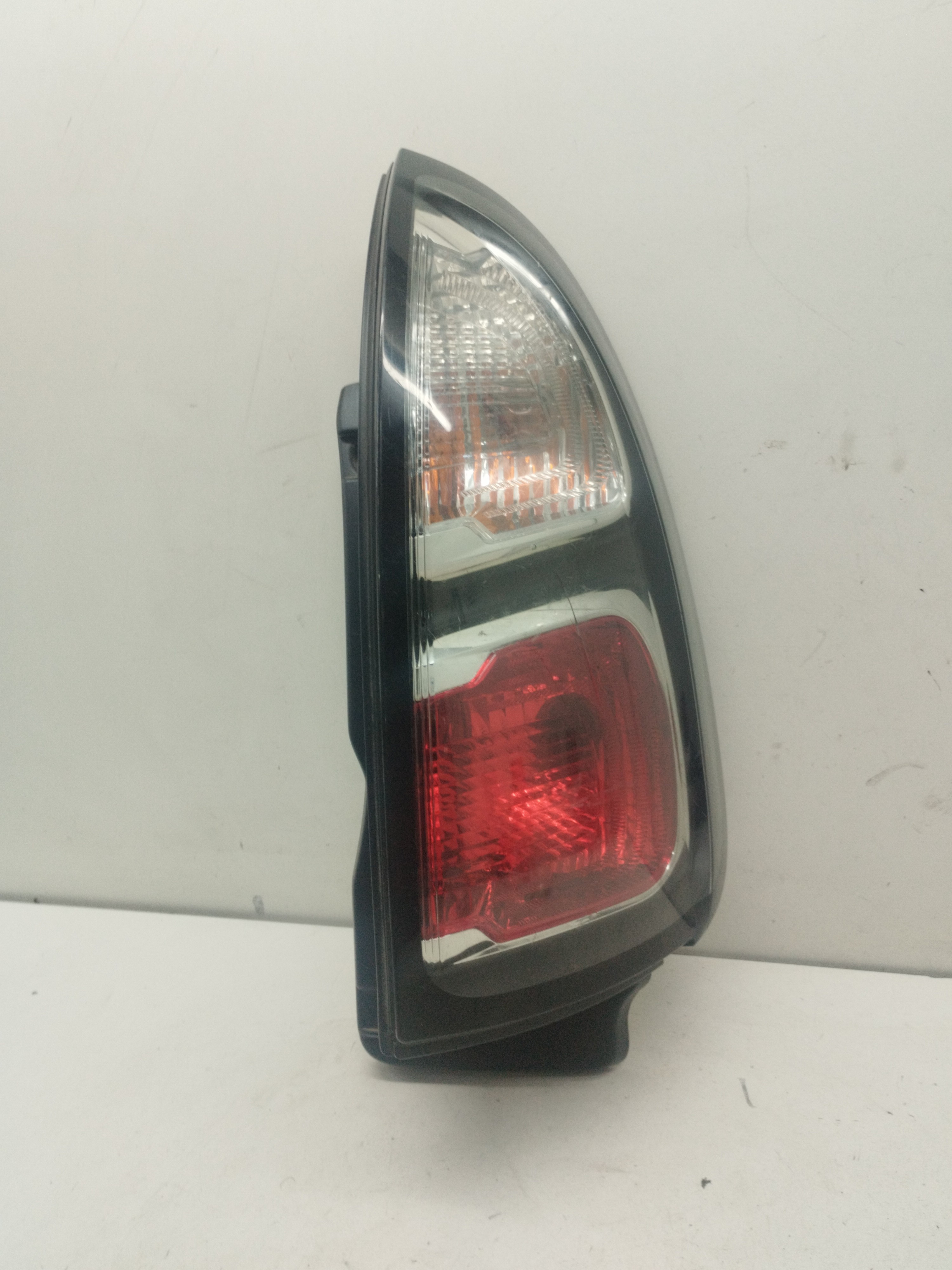 Farol Trasero Derecho Exterior Citroen C3 Picasso 1 6 Hdi Fap Diesel Motor 16 Ltr 112 Cv 2007 2017 3 Puertas