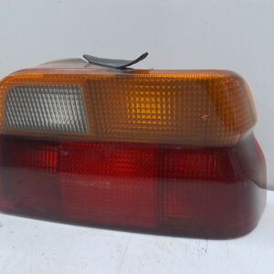 FAROL TRASERO DERECHO EXTERIOR FORD ESCORT BERL./TURNIER 1.6 16V CAT NAFTA Motor 1,6 Ltr.  90 CV  [1995 - 2000] 3 Puertas