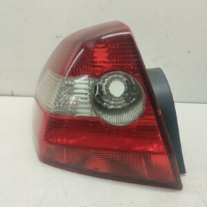 FAROL TRASERO IZQUIERDO EXTERIOR RENAULT MEGANE II CLASSIC BERLINA Confort Authentique DIESEL Motor 1,5 Ltr.  101 CV  [2003 - 2010] 4 Puertas