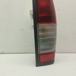 FAROL TRASERO DERECHO EXTERIOR NISSAN NAVARA PICK-UP (D40M) 2.5 dCi Diesel CAT DIESEL Motor 2,5 Ltr.  174 CV  [2005 - 0] 3 Puertas