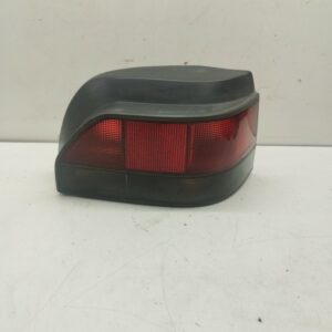 FAROL TRASERO DERECHO EXTERIOR RENAULT CLIO I FASE I+II (B/C57) 1.2 Alize NAFTA Motor 1,2 Ltr.  54 CV  [1991 - 1998] 5 Puertas