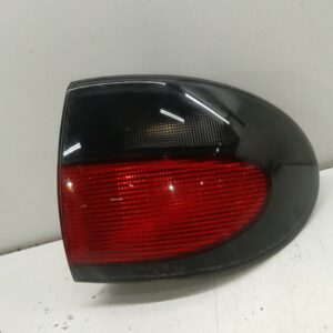 FAROL TRASERO DERECHO EXTERIOR RENAULT MEGANE I BERLINA HATCHBACK (BA0) 1.9 D Alize DIESEL Motor 1,9 Ltr.  64 CV  [1995 - 1999] 5 Puertas