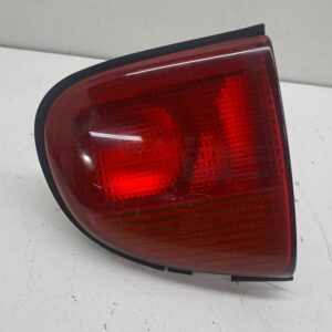 FAROL TRASERO IZQUIERDO EXTERIOR FORD ESCORT BERL./TURNIER Atlanta Berlina DIESEL Motor 1,8 Ltr.  90 CV  [1995 - 2000] 5 Puertas