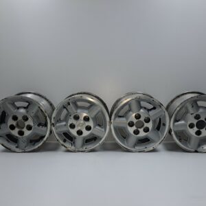 JUEGO DE LLANTAS CHEVROLET BLAZER (NEU) 4WD Lux Automático NAFTA Motor 4,3 Ltr.  193 CV  [1994 - 2001] 2 Puertas