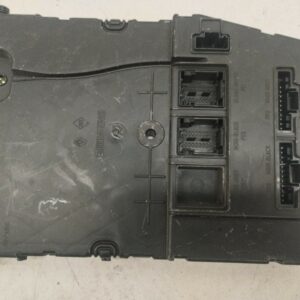 CAJA RELES / FUSIBLES RENAULT SCENIC II Confort Authentique DIESEL Motor 1,5 Ltr.  106 CV  [2003 - 2009] 5 Puertas