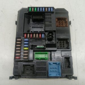 CAJA RELES / FUSIBLES PEUGEOT 208 Access NAFTA 95 Motor 1,0 Ltr.  68 CV  [2012 - 2019] 3 Puertas