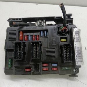 CAJA RELES / FUSIBLES CITROEN BERLINGO 1.6 HDi 75 SX Familiar DIESEL Motor 1,6 Ltr.  75 CV  [2002 - 2011] 5 Puertas