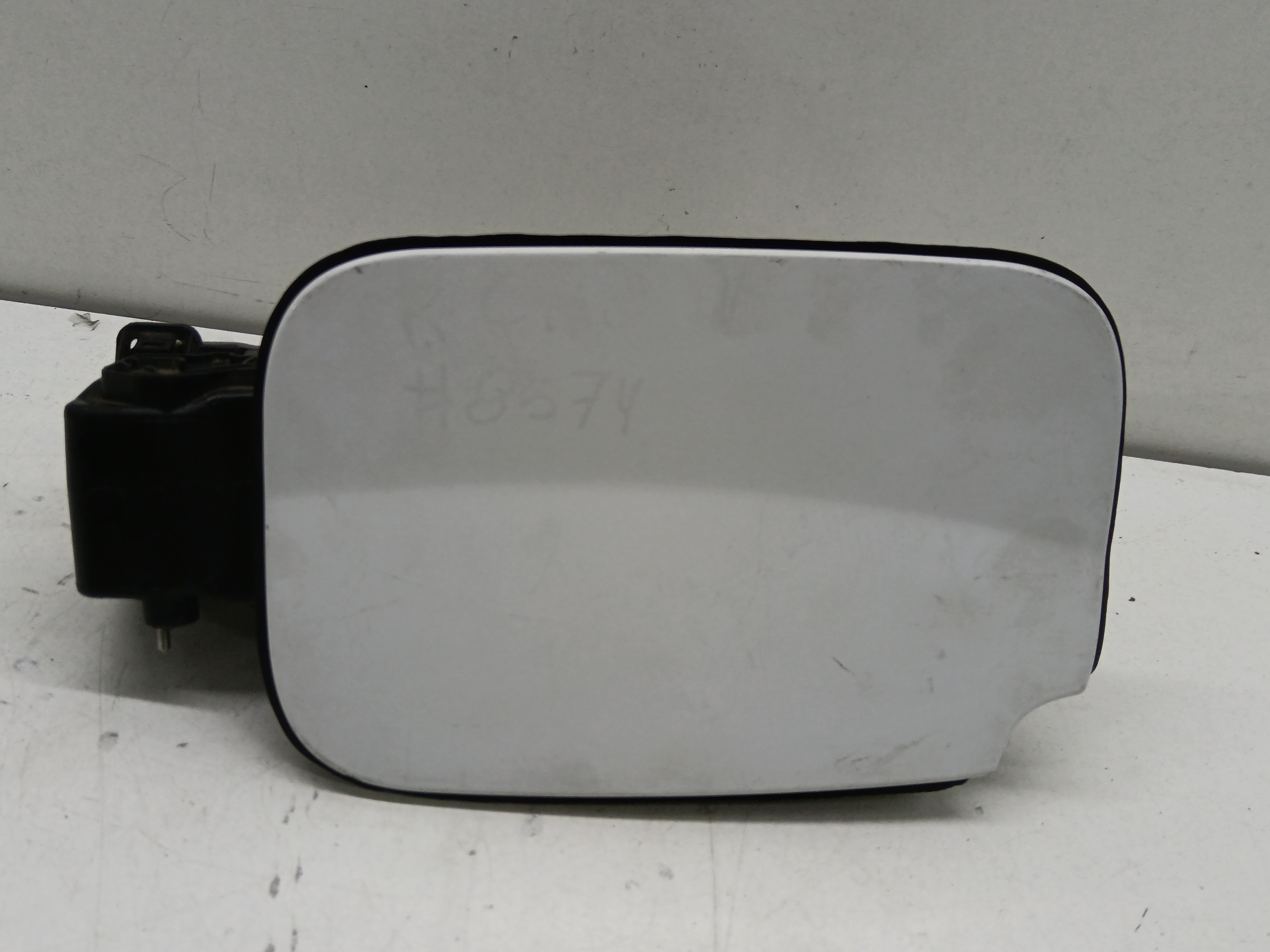 TAPA EXTERIOR COMBUSTIBLE RENAULT CLIO IV Business DIESEL Motor 1,5 Ltr.  90 CV  [2012 - 0] 5 Puertas