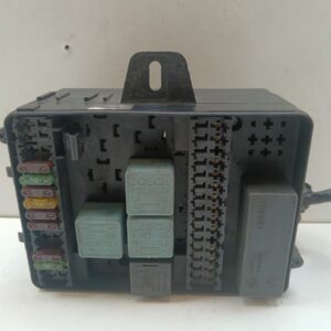 Caja Reles / Fusibles BMW Serie 3 Berlina (E30) 1982-Actualidad 324td 2.4L 85kW 13746132