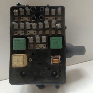 Caja Reles / Fusibles BMW Serie 3 Berlina (E30) 1982-Actualidad 324td 1381759E34355