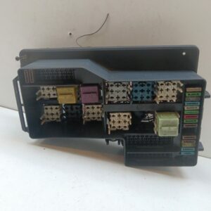 Caja Reles / Fusibles BMW Serie 3 Berlina (E36) 1990-1998 318i 61131387590109110