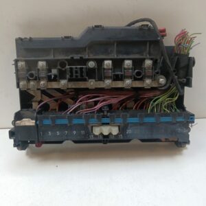 Caja Reles / Fusibles BMW Serie 3 Berlina (E46) 1998-2006 320d 2.0L 100kW 8364530