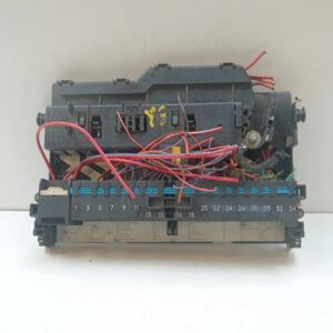 Caja Reles / Fusibles BMW Serie 3 Berlina (E46) 1998-2006 320d 2.0L 100kW 8364540