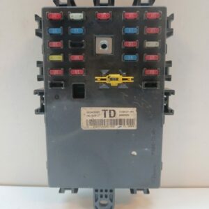 Caja Reles / Fusibles Chevrolet Aveo 2006-2012 LS 1.4L 69kW 96943683
