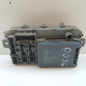 Caja Reles / Fusibles Honda Cr-v (RD1/3) 1997-2002 Luxury (RD1) 2.0L 108kW 38600S04G