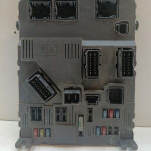 Caja Reles / Fusibles / Modulo Bsi Peugeot 206 Berlina 1998-2010 XT 1.4L 55kW 9645747480