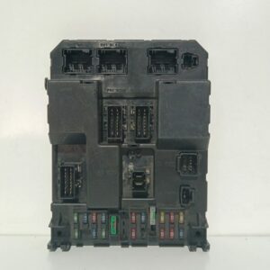 Caja Reles / Fusibles / Modulo Bsi Peugeot 307 (S1) 2001-2005 XR 2.0L 66kW 9651197580