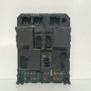 Caja Reles / Fusibles / Modulo Bsi Peugeot 307 (S1) 2001-2005 XR 2.0L 66kW 9651197580