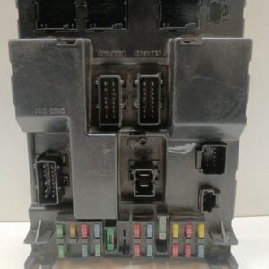 Caja Reles / Fusibles / Modulo Bsi Peugeot 307 (S1) 2001-2005 XR 2.0L 79kW 9651197680