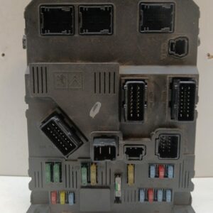 Caja Reles / Fusibles / Modulo Bsi Peugeot 407 2004-2011 SR Confort 1.6L 80kW 3120104700