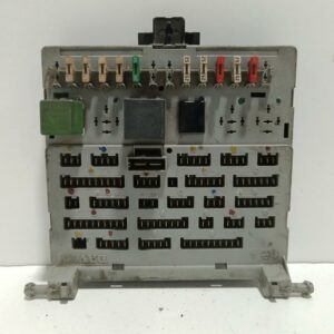 Caja Reles / Fusibles Peugeot 205 Berlina 1983-1998 GENERATION