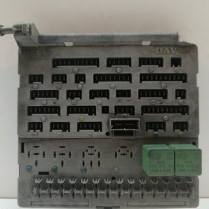 Caja Reles / Fusibles Peugeot 205 Berlina 1983-1998 XAD / XAD Multi 1.8L 44kW