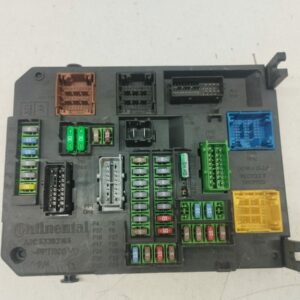 Caja Reles / Fusibles Peugeot 308 2013-2021 Access 1.6L 85kW 9806687880