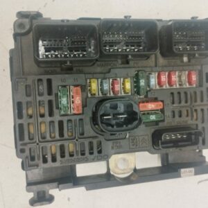 Caja Reles / Fusibles Peugeot 407 2004-2011 ST Confort 2.0L 100kW 9661682580