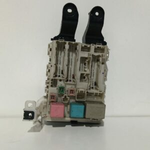 Caja Reles / Fusibles Toyota Corolla (E15) 2006-2011 Luna 2.0L 93kW