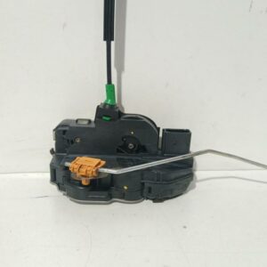 Cerradura Puerta Trasera Izquierda Chevrolet Sonic Berlina Hatchback 2011-2016 LTZ