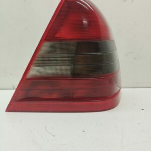 Farol Trasero Derecho Exterior Mercedes-Benz Clase C (W202) Berlina 1993-2000