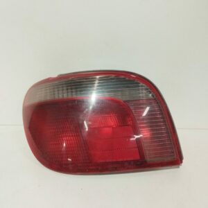 Farol Trasero Izquierdo Exterior Toyota Yaris (NCP1/NLP1/SCP1) 1999-2005 5308701