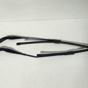 Juego De Brazos De Limpia Parabrisa Delanteros BMW X1 (E84) 2009-2015 6161299002901