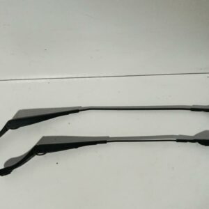 Juego De Brazos De Limpia Parabrisa Delanteros Peugeot 308 2013-2021 Access 9677256180