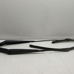 Juego De Brazos De Limpia Parabrisa Delanteros Volkswagen Up! (121) 2011-2016 * 1S1955409B