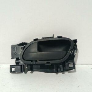 Manija Interior Delantera Izquierda Peugeot 208 2012-2019 Active 303966